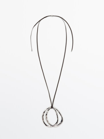 Leren halsketting met ovale stukken met structuur - Limited Edition