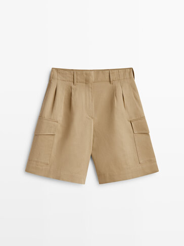 Cargo Bermuda shorts in a cotton and linen blend