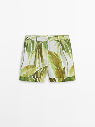 Palm tree print darted Bermuda shorts