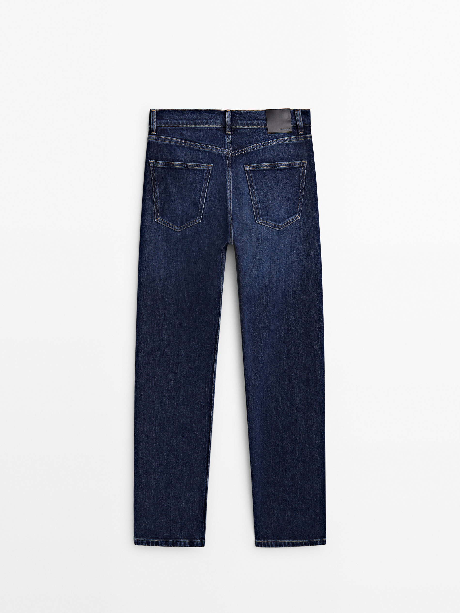 Jeans tiro medio corte recto confort
