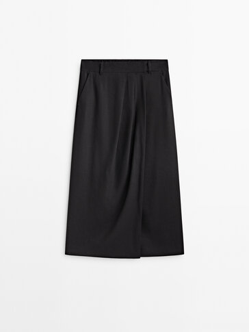 Tailored skirt in a linen blend with darts