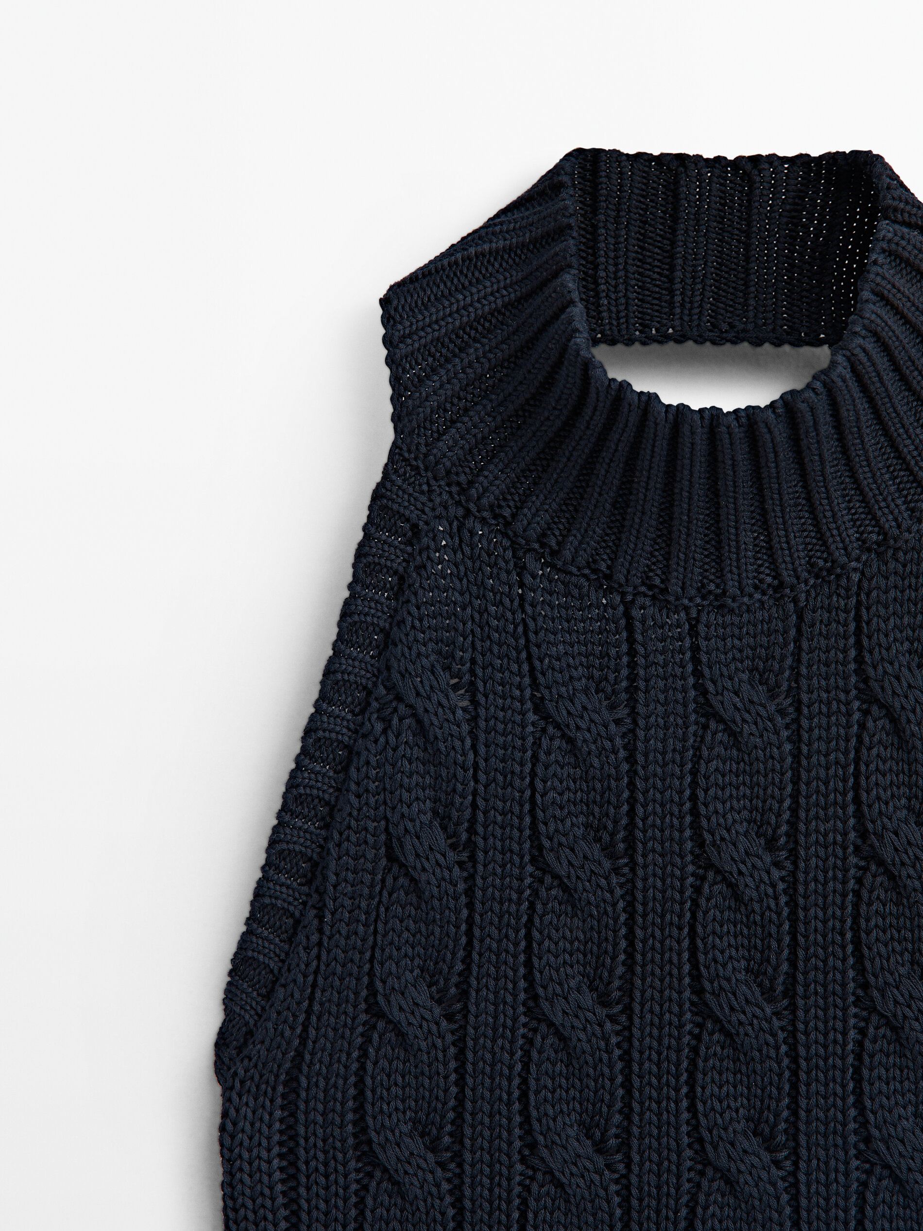 Cableknit top with open back Massimo Dutti