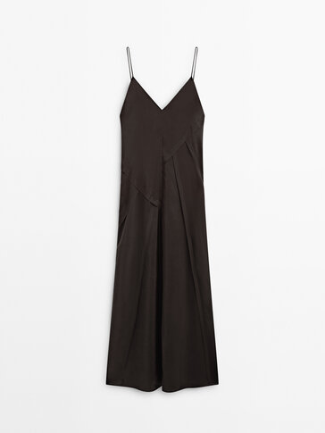 Копринена рокля с презрамки и шевове – Limited Edition