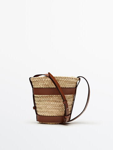 Mini woven basket bag + detachable pouch