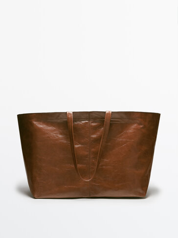 Maxi crackled leather tote bag