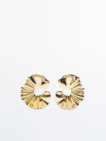 Gold-plated irregular texture earrings - Studio
