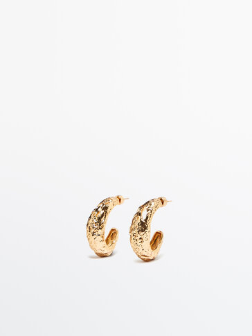 Gold-plated textured hoop earrings - Studio