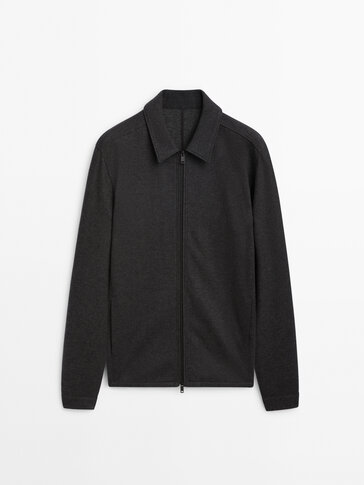 Jacket with central zip