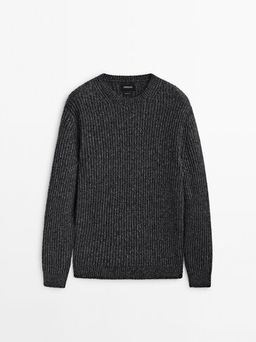 Melanżowy sweter z dzianiny − Limited Edition