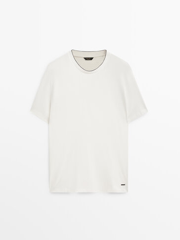 Contrast neck cotton T-shirt