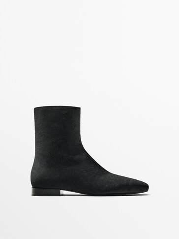 Square-toe sheepskin flat ankle boots