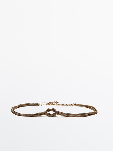 Chain belt knot detail