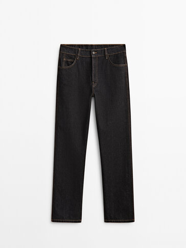 Jeans slim fit model pinggang tinggi