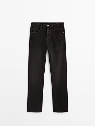 Straight fit, mid waist jeans