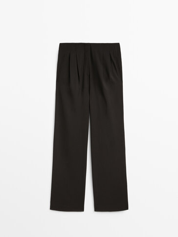 מכנסיים Wide leg בצבע שחור עם קפלים