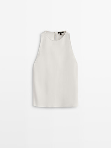 Loose-fitting halter neck top