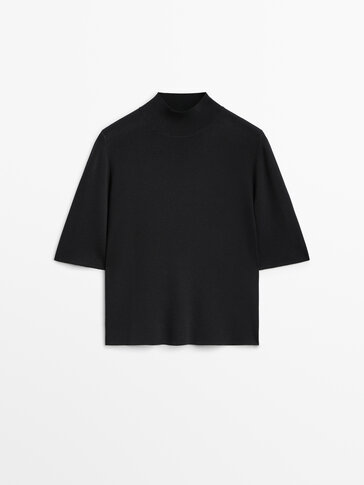 Mock turtleneck sweater with short sleeves