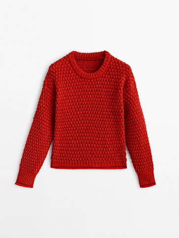 Pleten pulover z luknjičastim vzorcem in okroglim izrezom