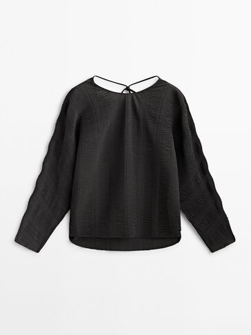 Pleated T-shirt with drawstring detail