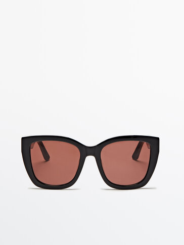 Oversize sunglasses