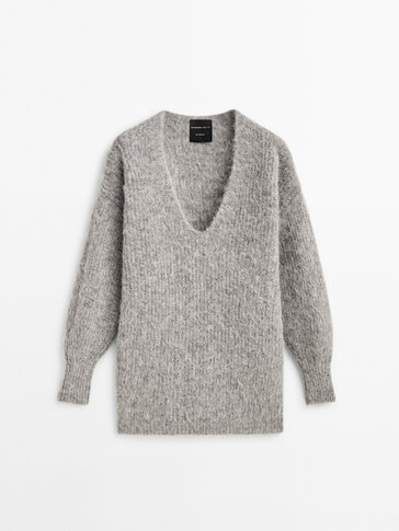 Long V-neck sweater - Studio