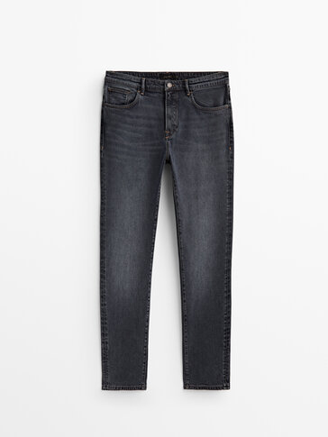 Toelopende jeans