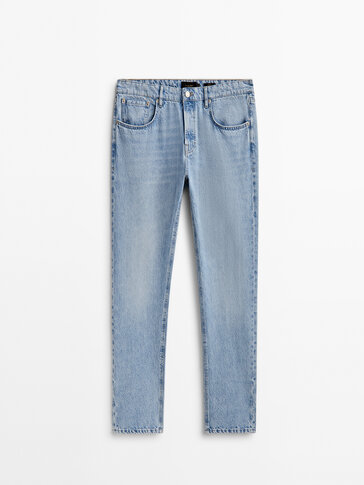 Gebleichte Jeans im Tapered-Fit