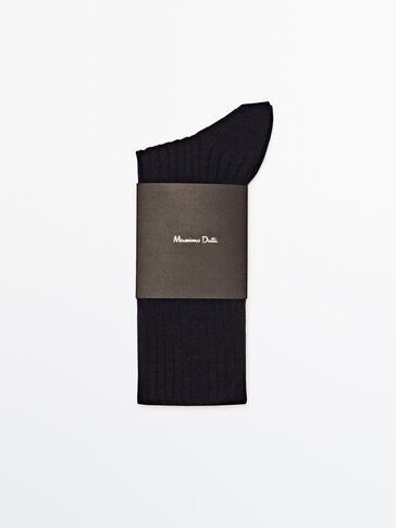 Unifarbene Socken aus Schottengarn