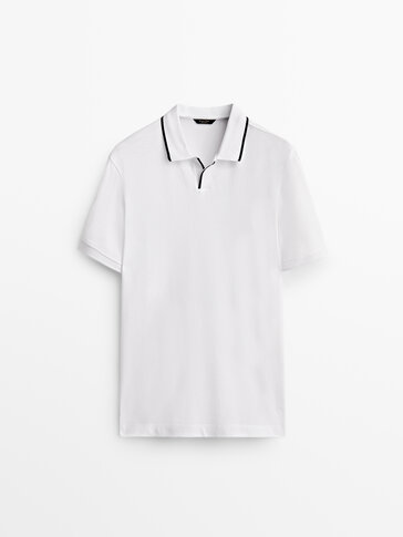 Short sleeve polo shirt with contrast v-neck