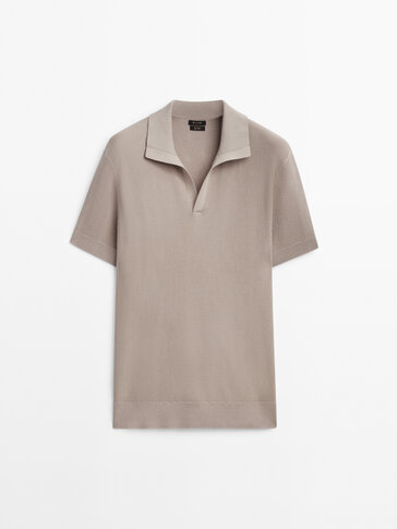 Maglia a polo con struttura e collo ampio