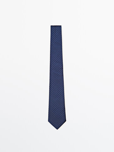Micro polka dot tie in a cotton and silk blend