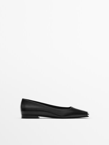 Leather ballet flats with metal toe cap