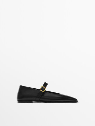 Leather ballet flats with buckled strap