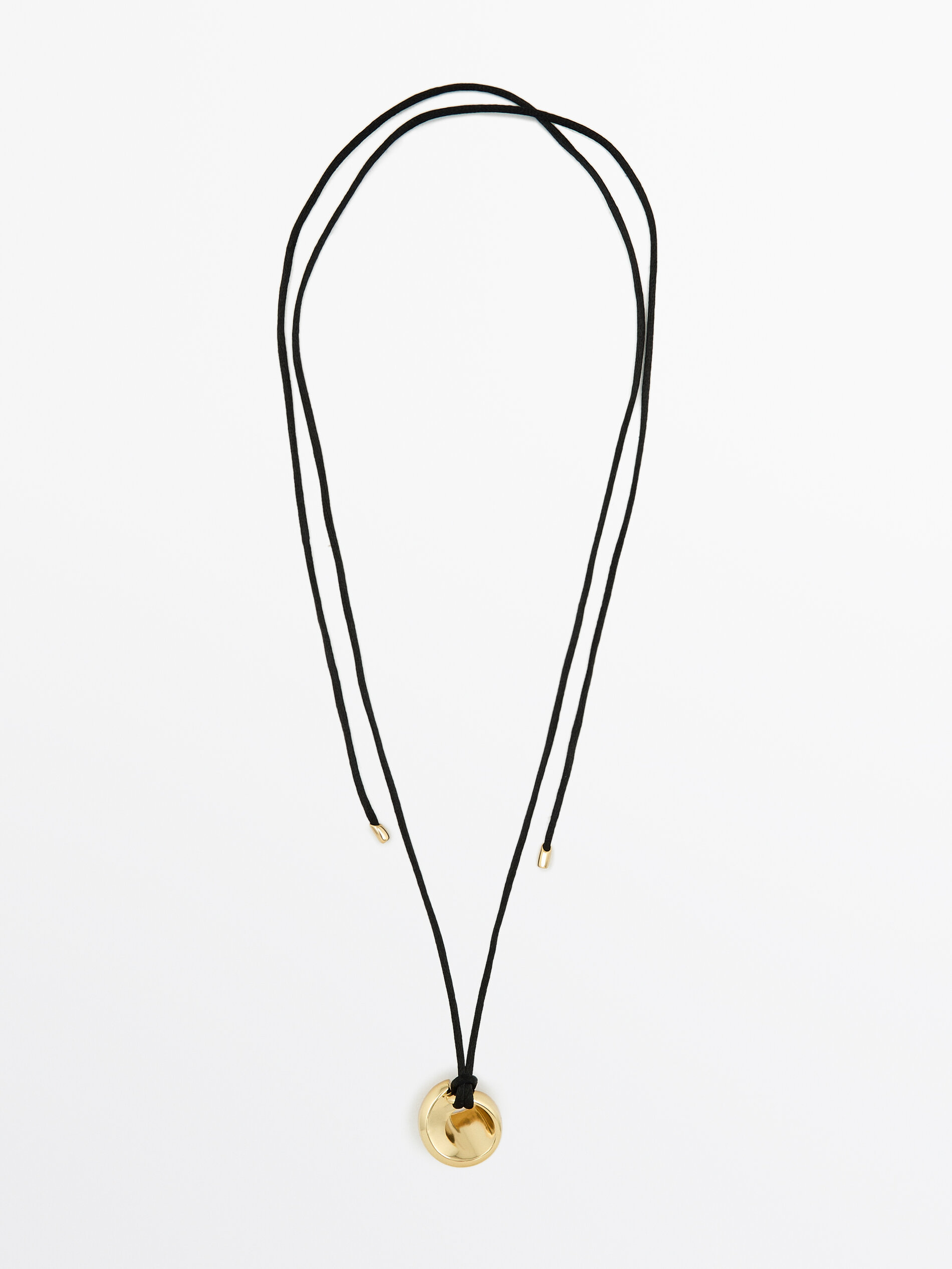 Necklace cord detail circular piece · Goldfarben · Accessoires 