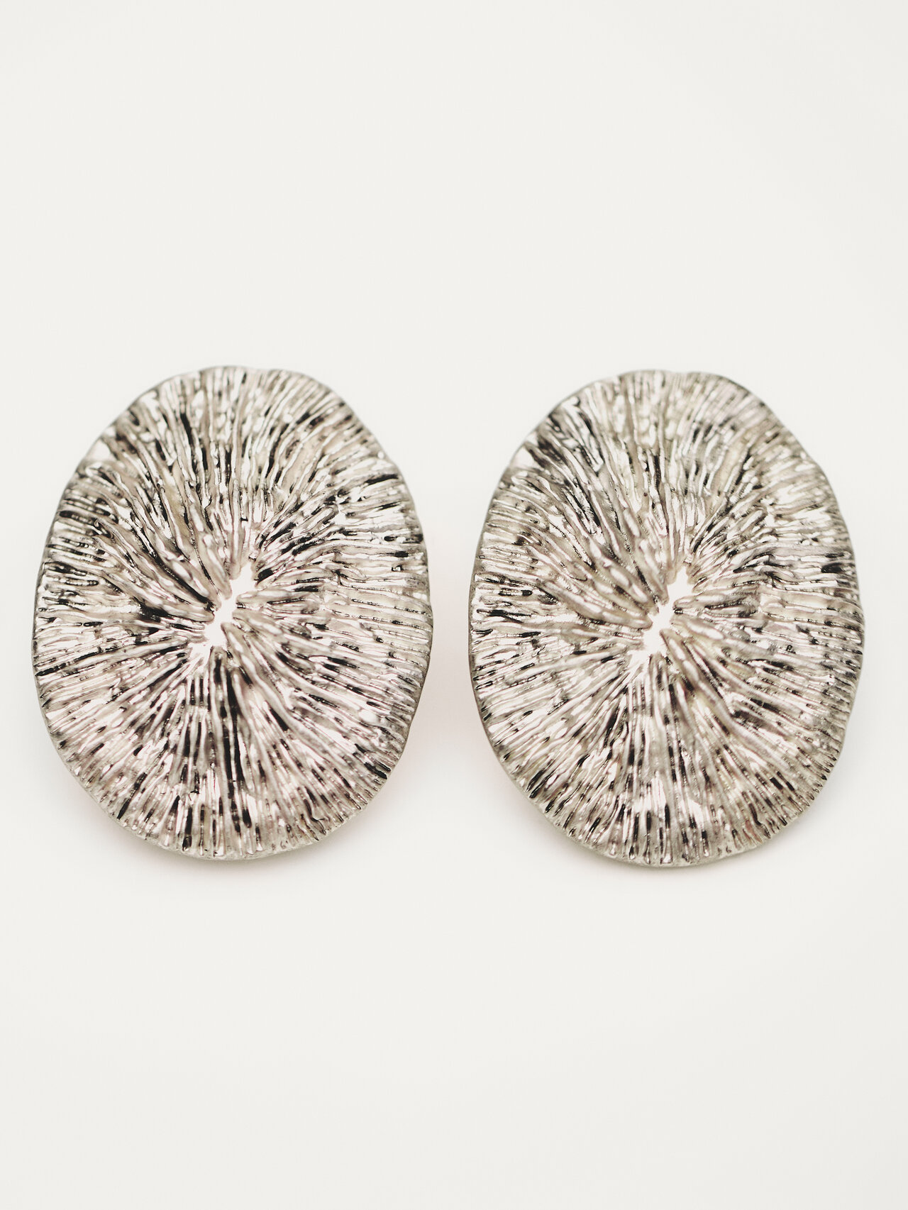 Textured oval earrings