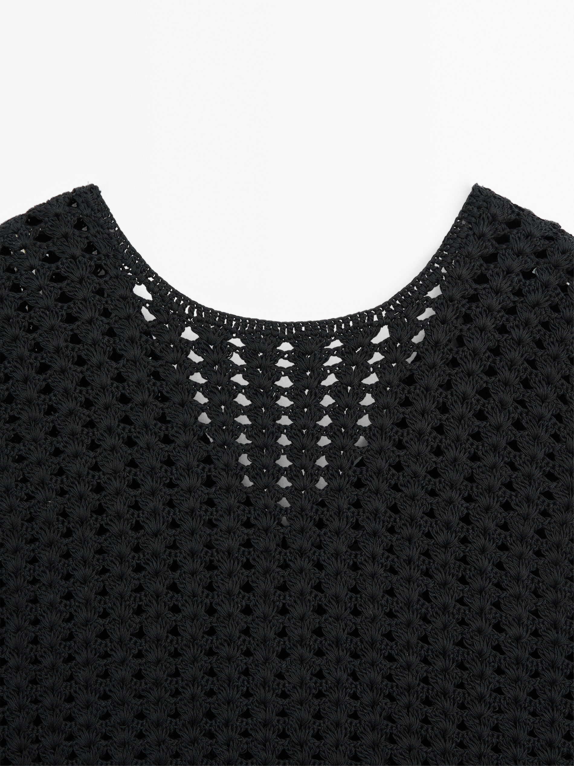 Top corto negro crochet