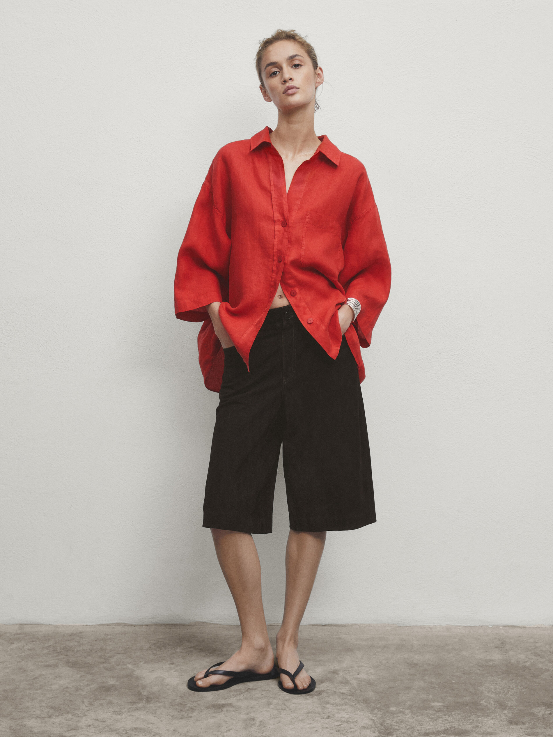 camisa-manga-corta-100-lino-overzise-rojo-camisas-massimo-dutti