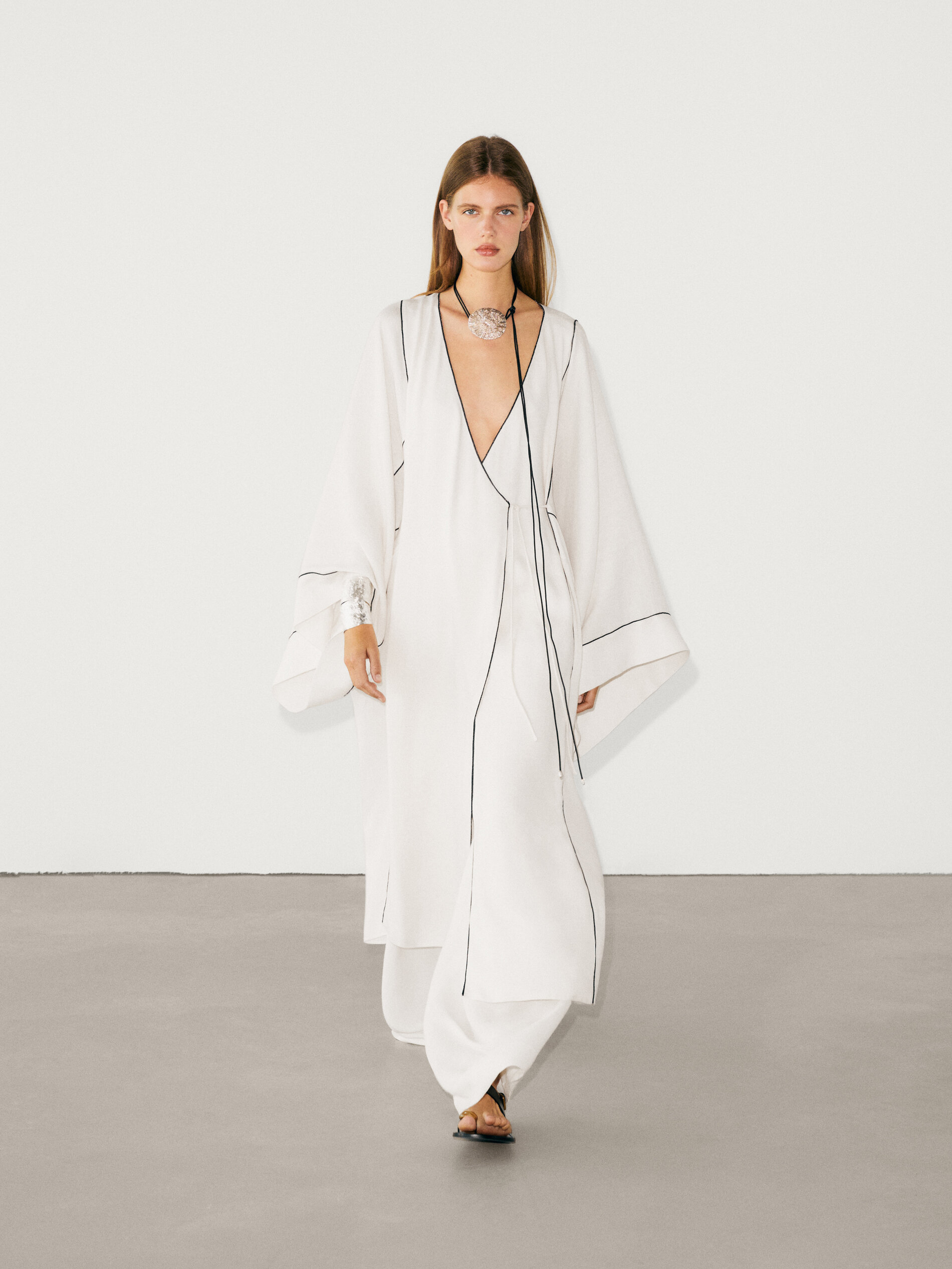 White dresses for women - Massimo Dutti