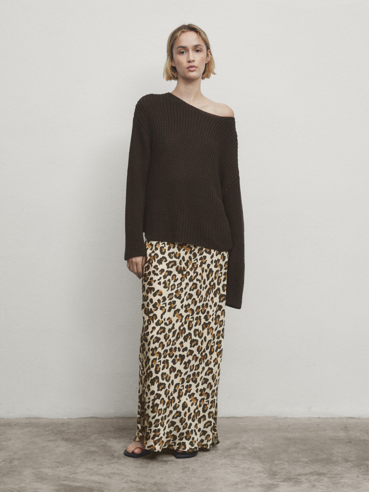 Leopard print midi skirt