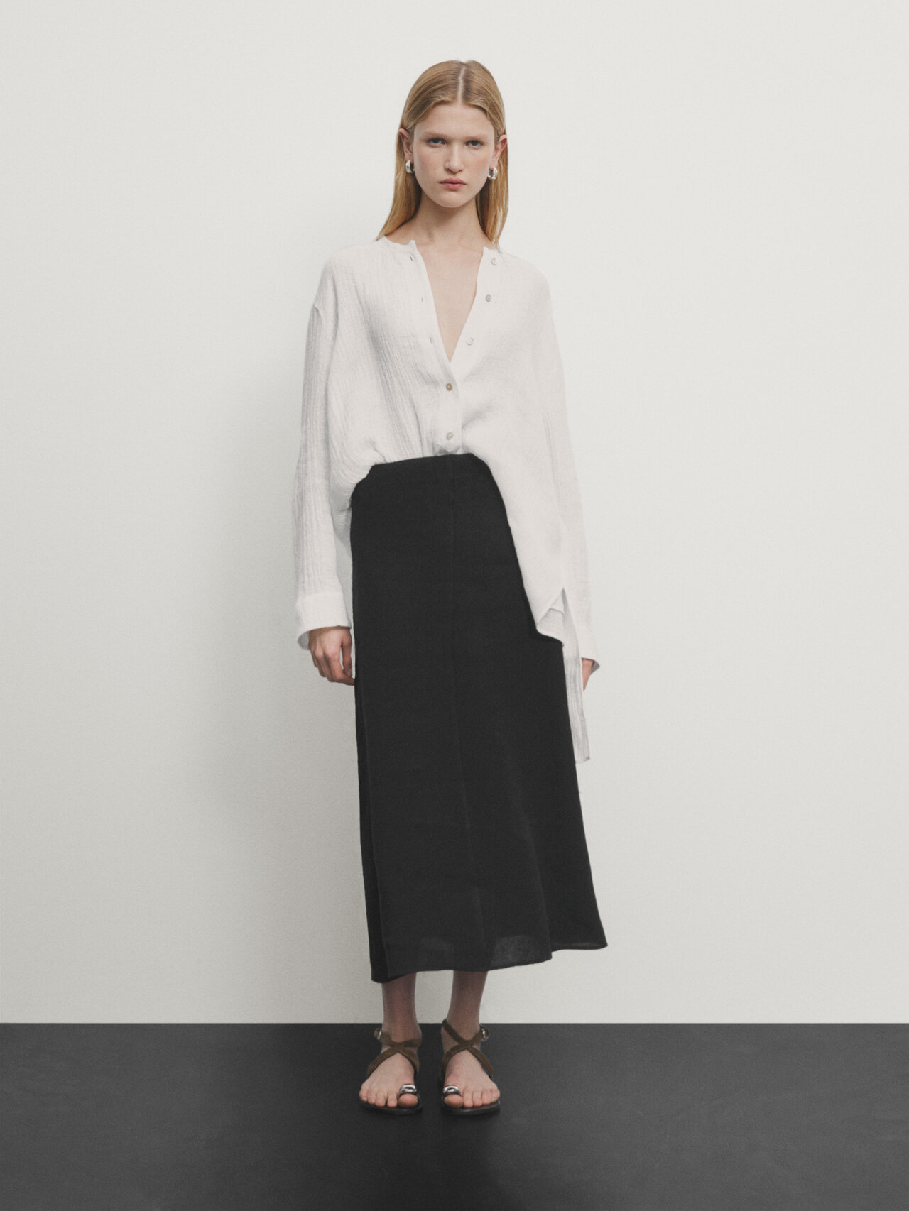 100% linen midi skirt with seam detail