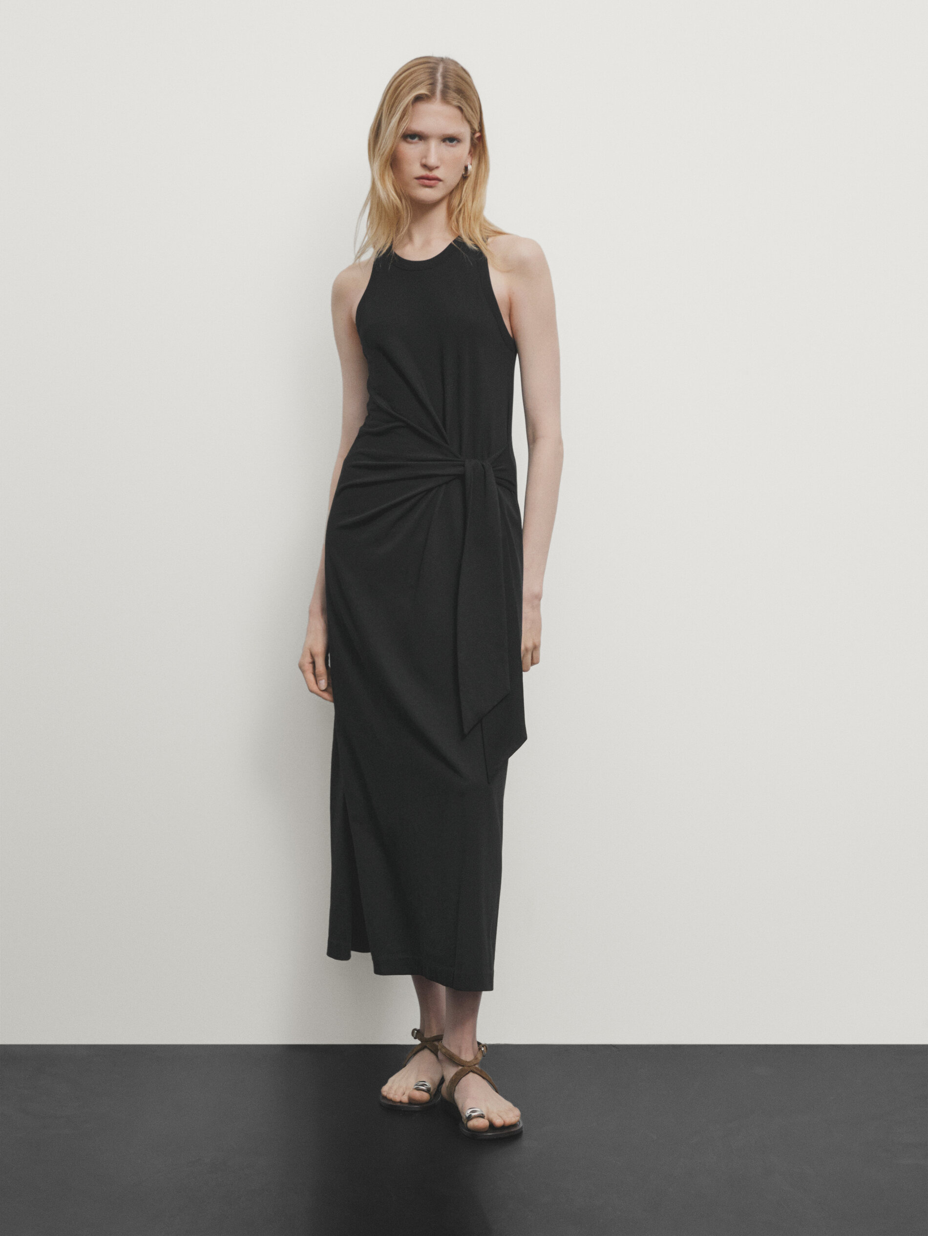 Midi dress with tie detail · Black, Stone · Smart / Dresses And Jumpsuits | Massimo  Dutti