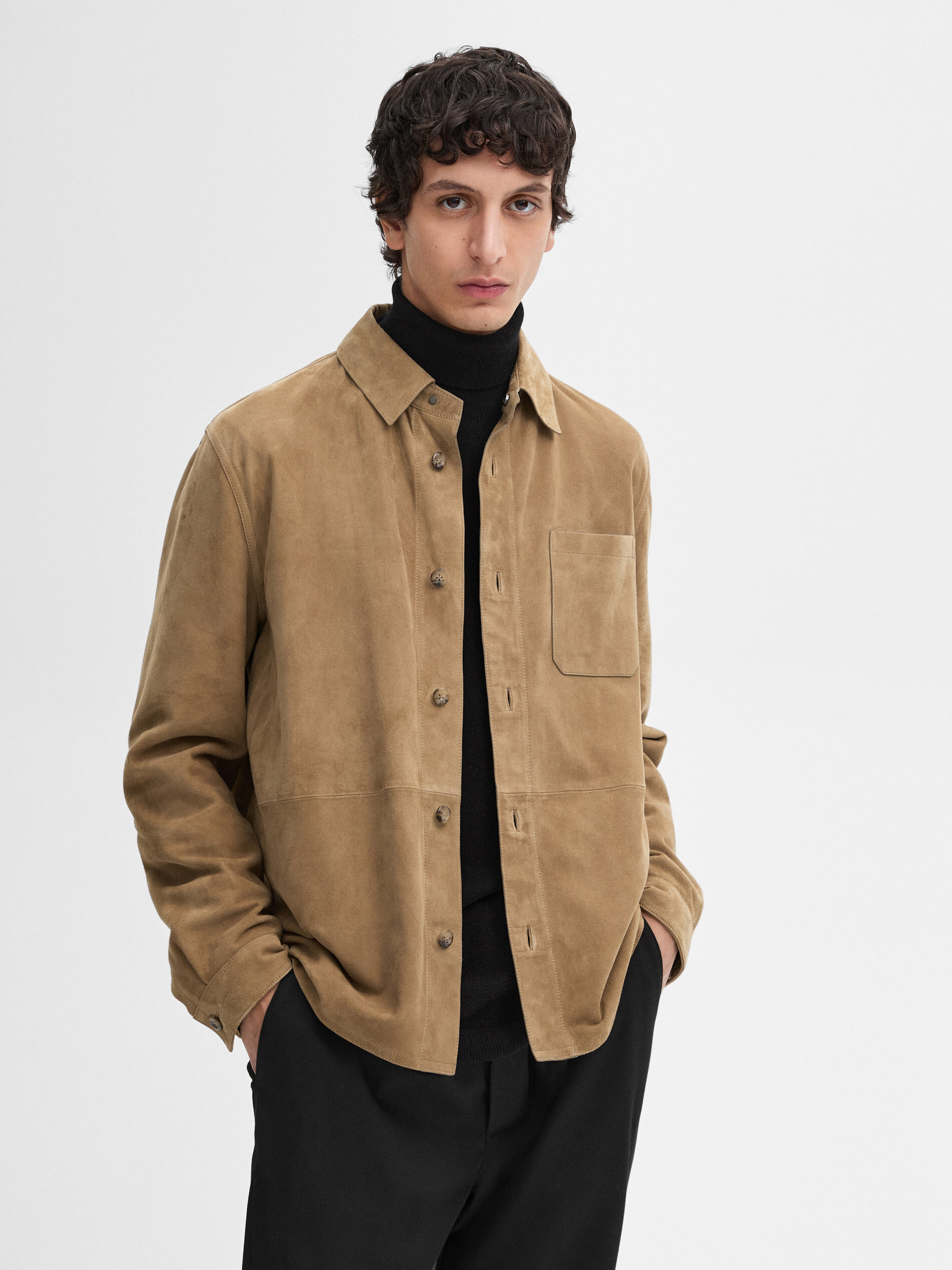 Suede overshirt with chest pocket · Beige · Skirts | Massimo Dutti