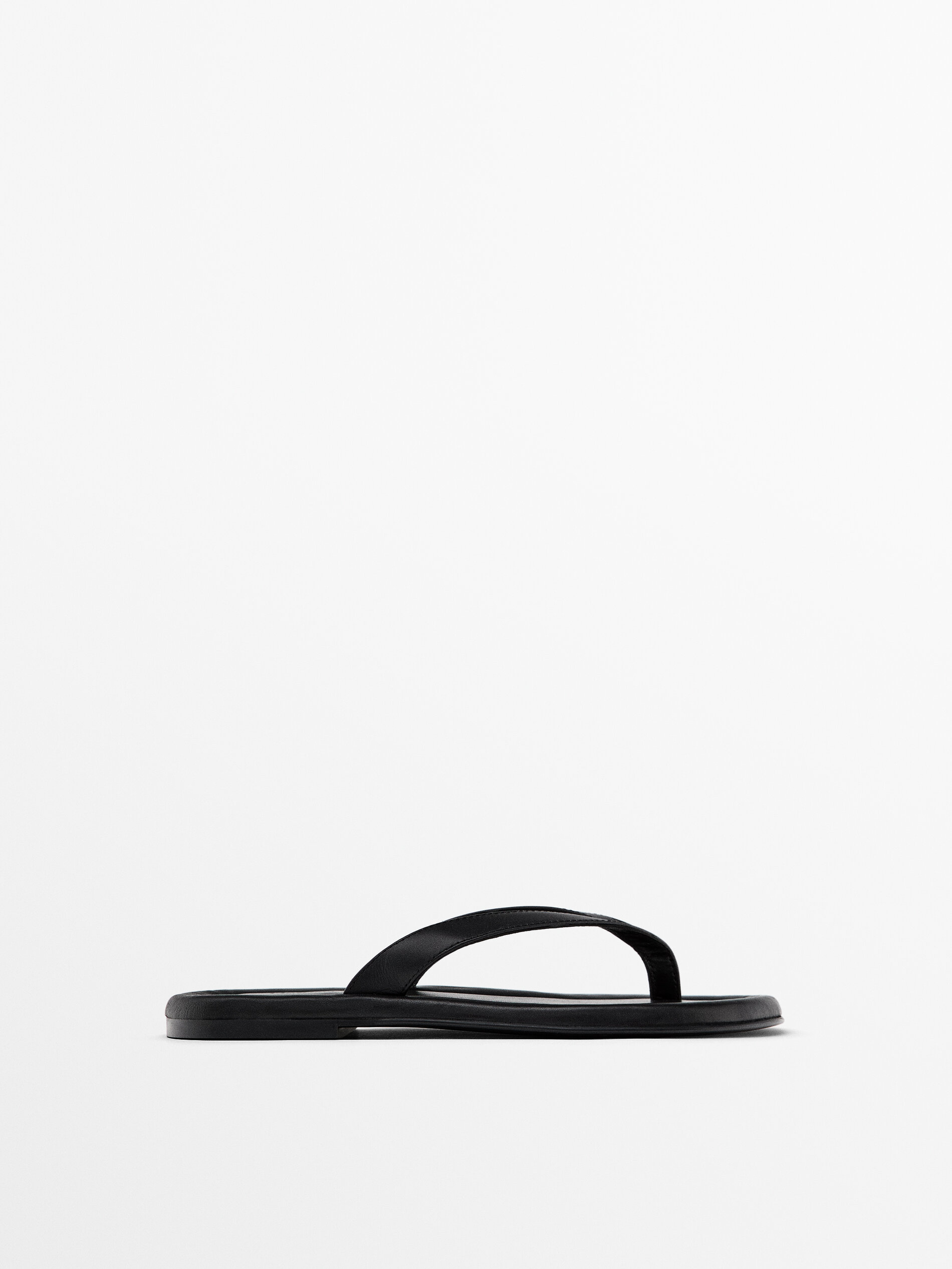 Padded flat sandals Black Flat Sandals Massimo Dutti