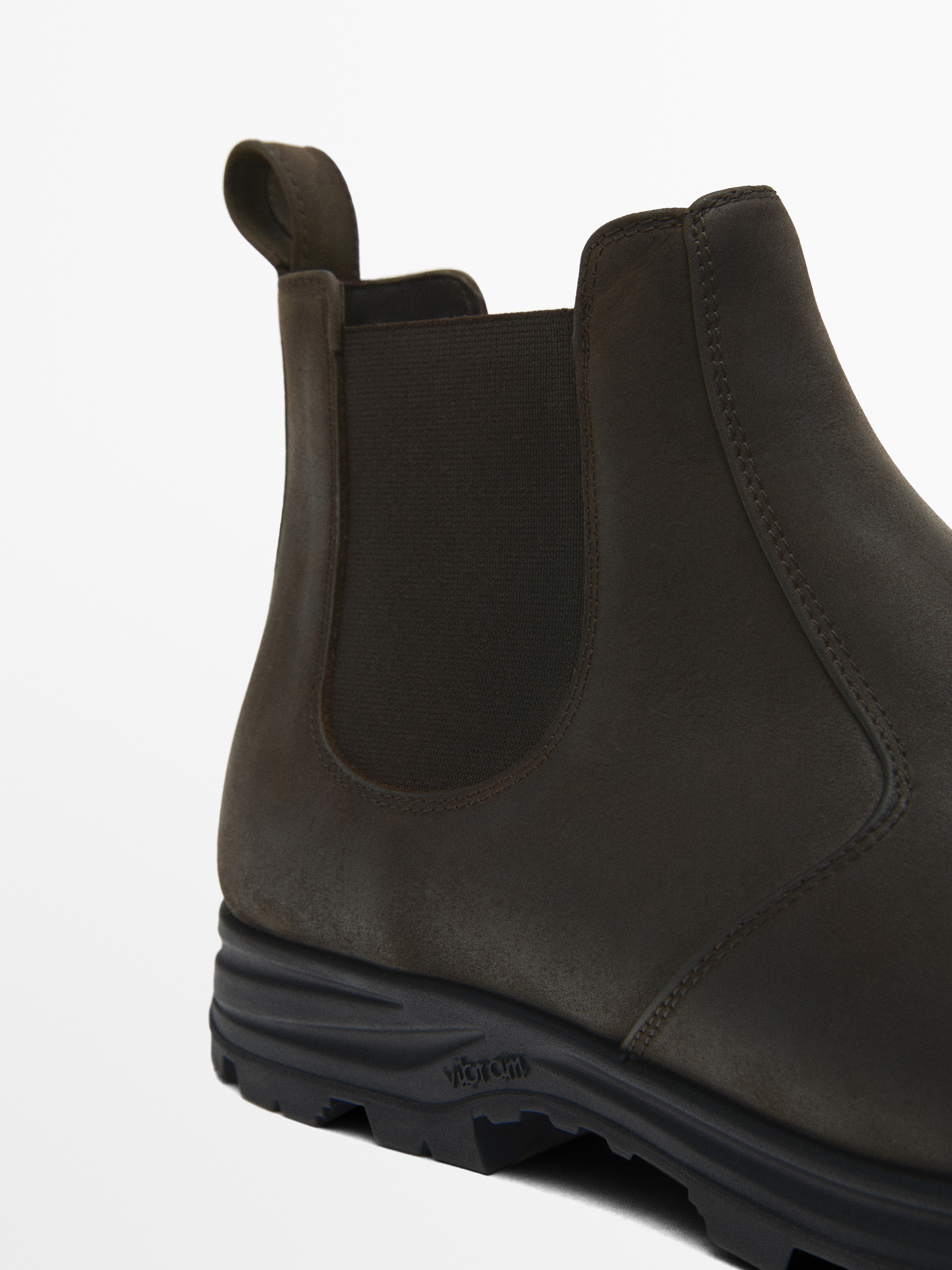 Leather sock ankle boots with vibram® detail_5