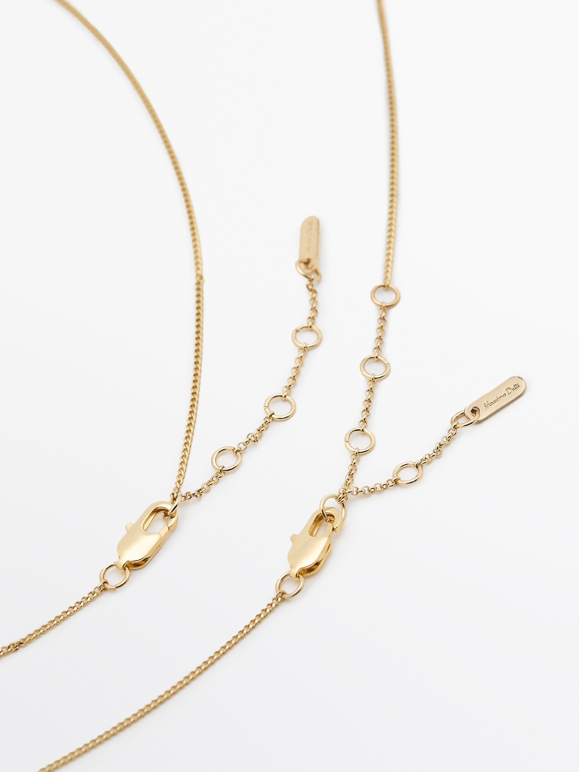 Long necklace with textured piece detail