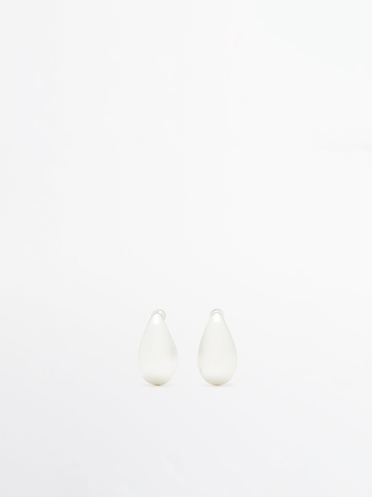 Massimo Dutti Droplet Detail Earrings In White