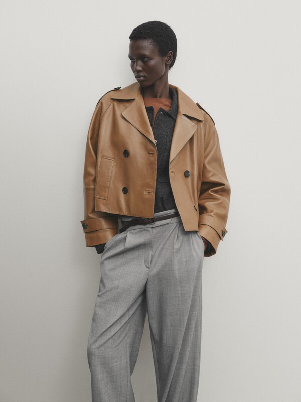 Short nappa leather trench coat · Camel · Skirts | Massimo Dutti