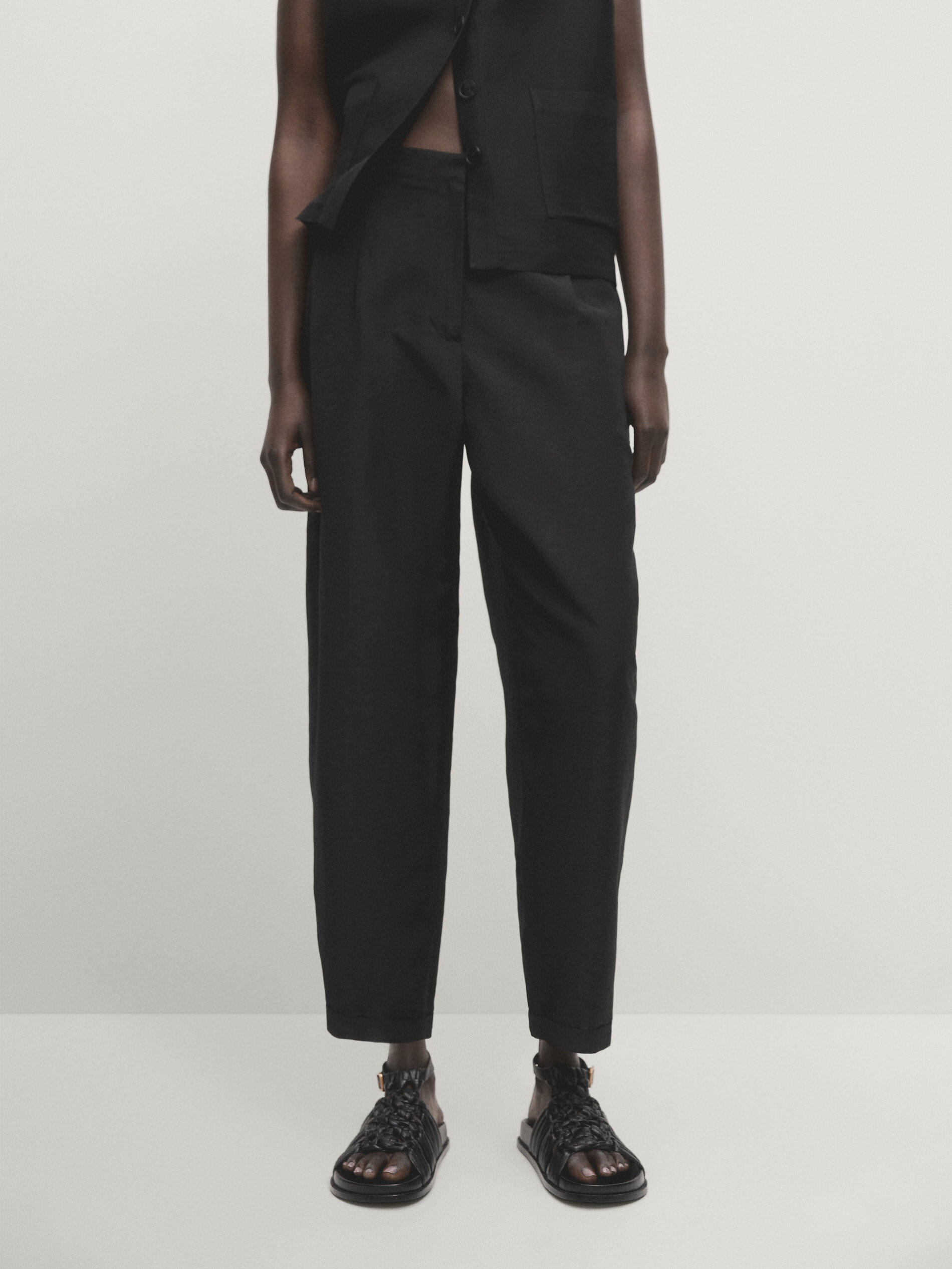 Low Brand Pressed-crease Cropped Trousers In Blau | ModeSens
