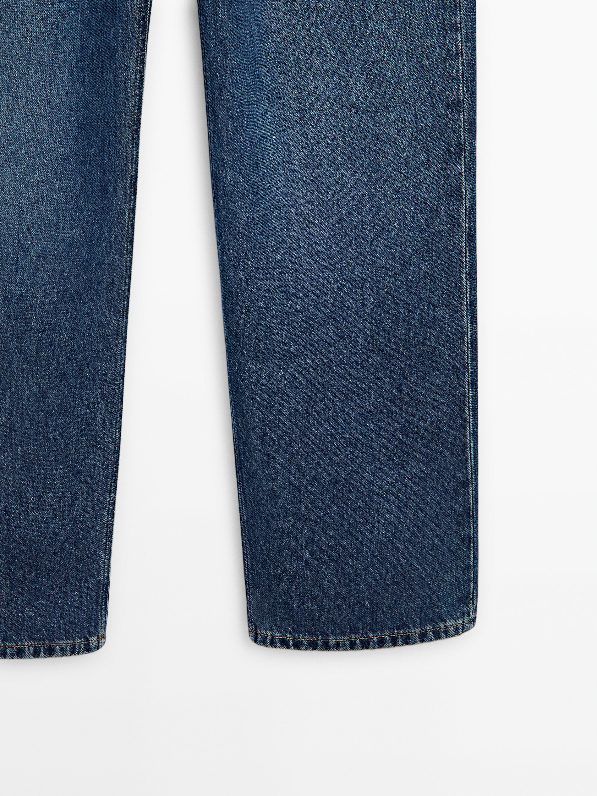 Jeans tiro alto straight fit