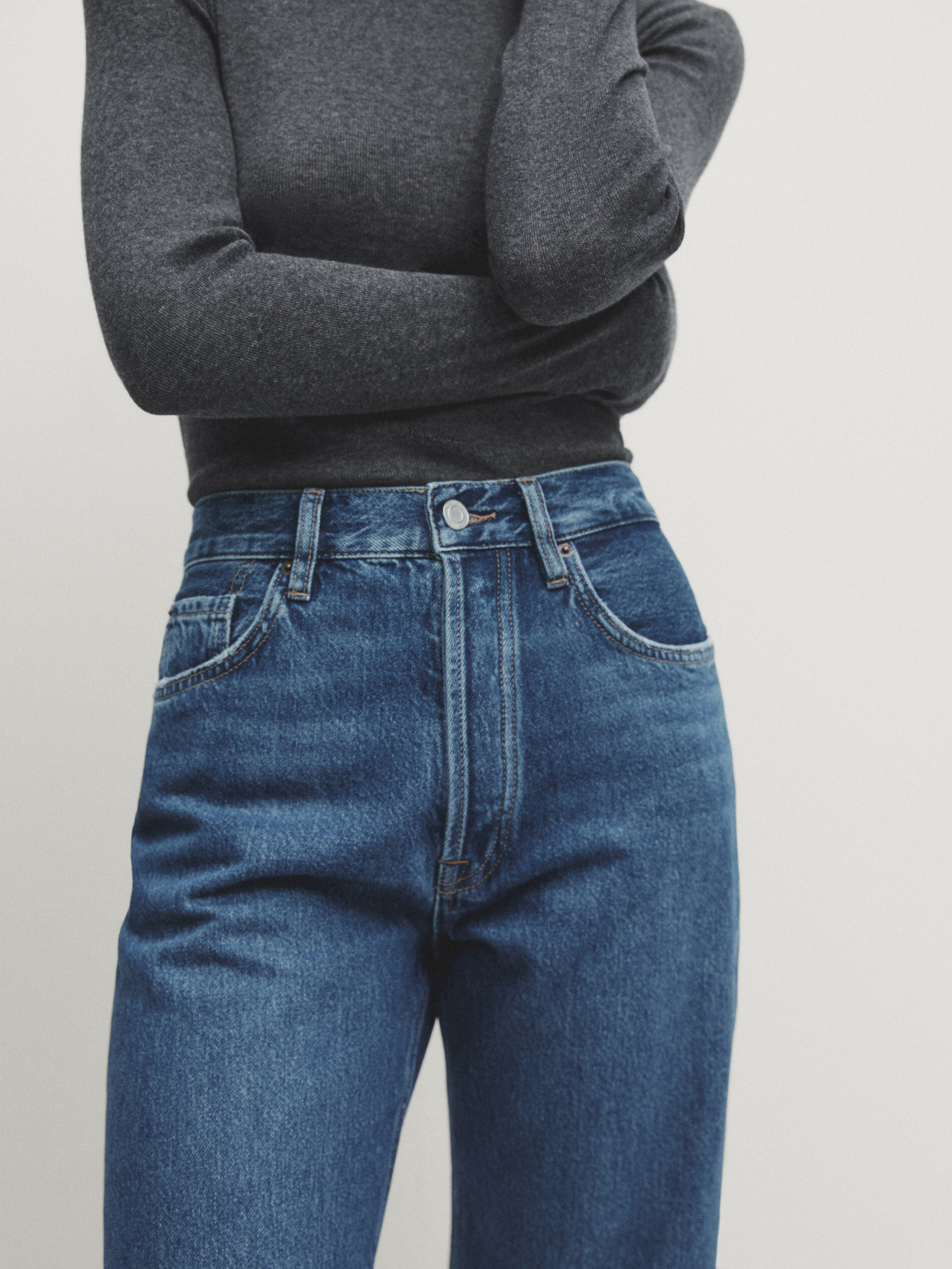 Massimo Dutti Straight-fit-jeans Mit Hohem Bund In Medium Blue